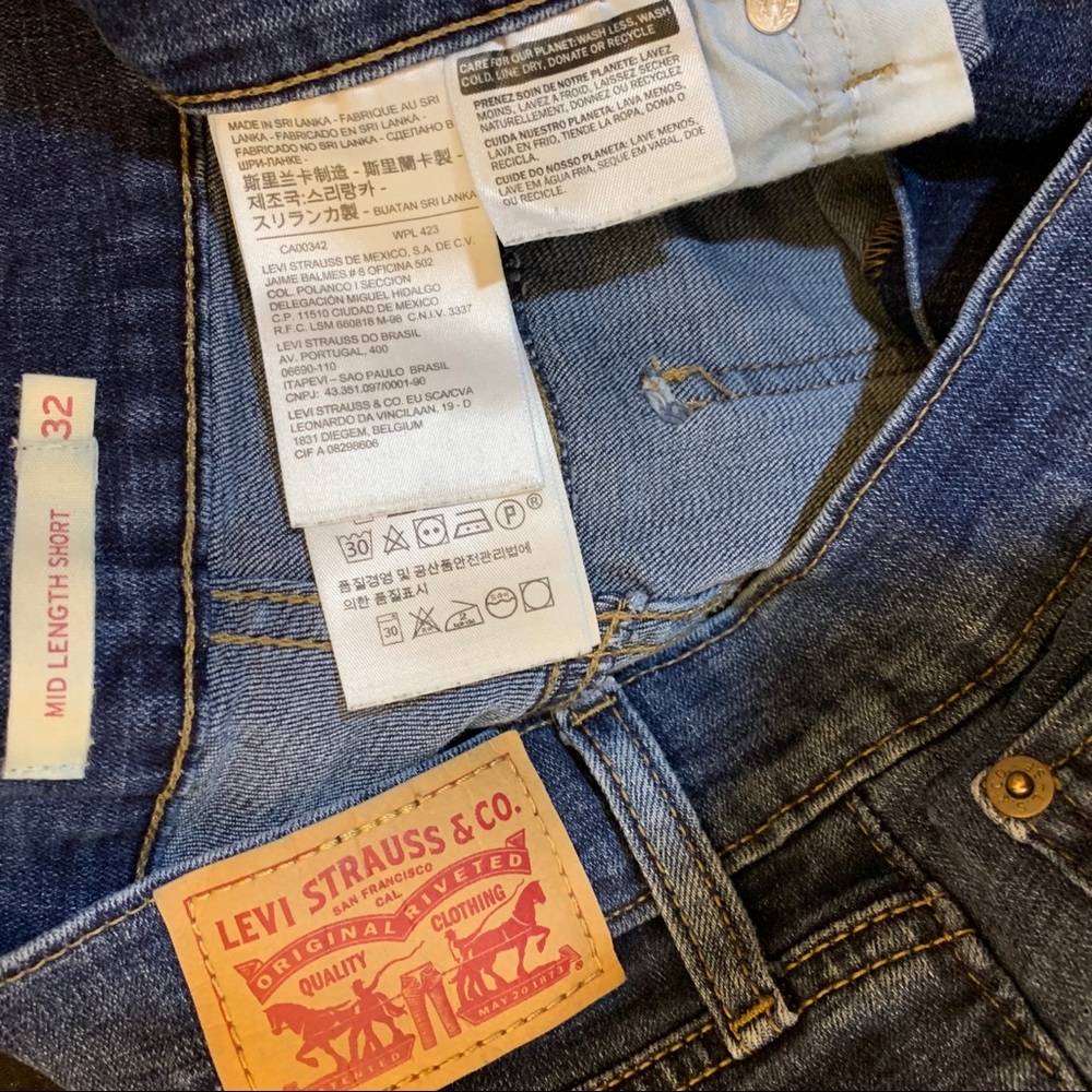 Levi’s Cuffable Denim Shorts Size 32 - Picture 5 of 5